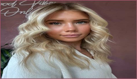 The Blonde Bombshell: Linda Cardellini's Transformation